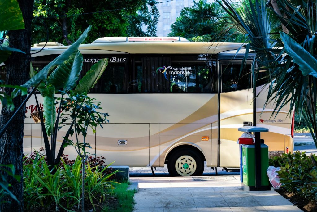 Sewa Innova Makassar: Reborn & Zenix, Harga 2026